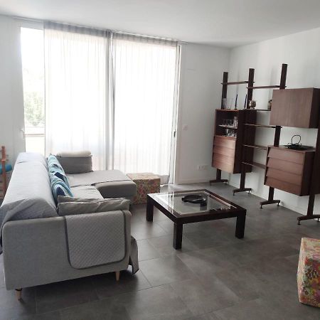 Apartment Close To The Beach With Free Parking Бадалона Екстер'єр фото